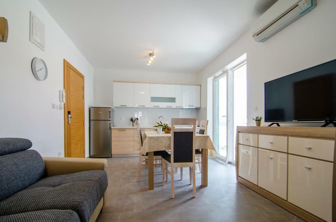 Apartments Sara 3 Bol Extérieur photo