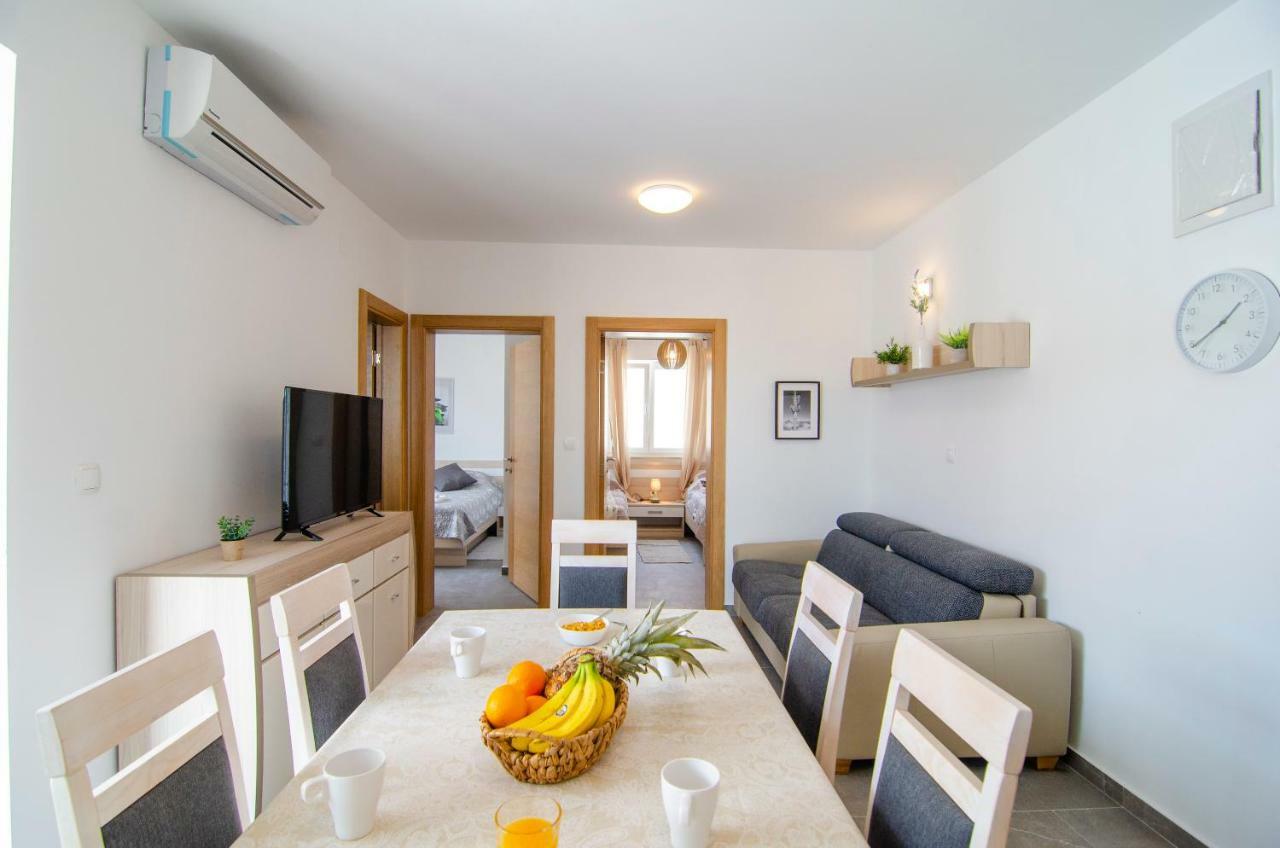 Apartments Sara 3 Bol Extérieur photo