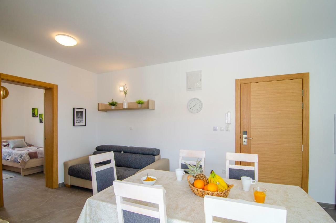 Apartments Sara 3 Bol Extérieur photo