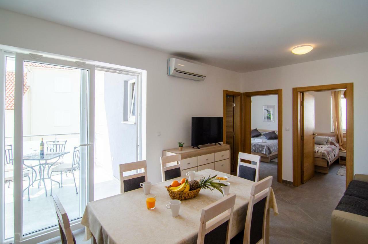 Apartments Sara 3 Bol Extérieur photo